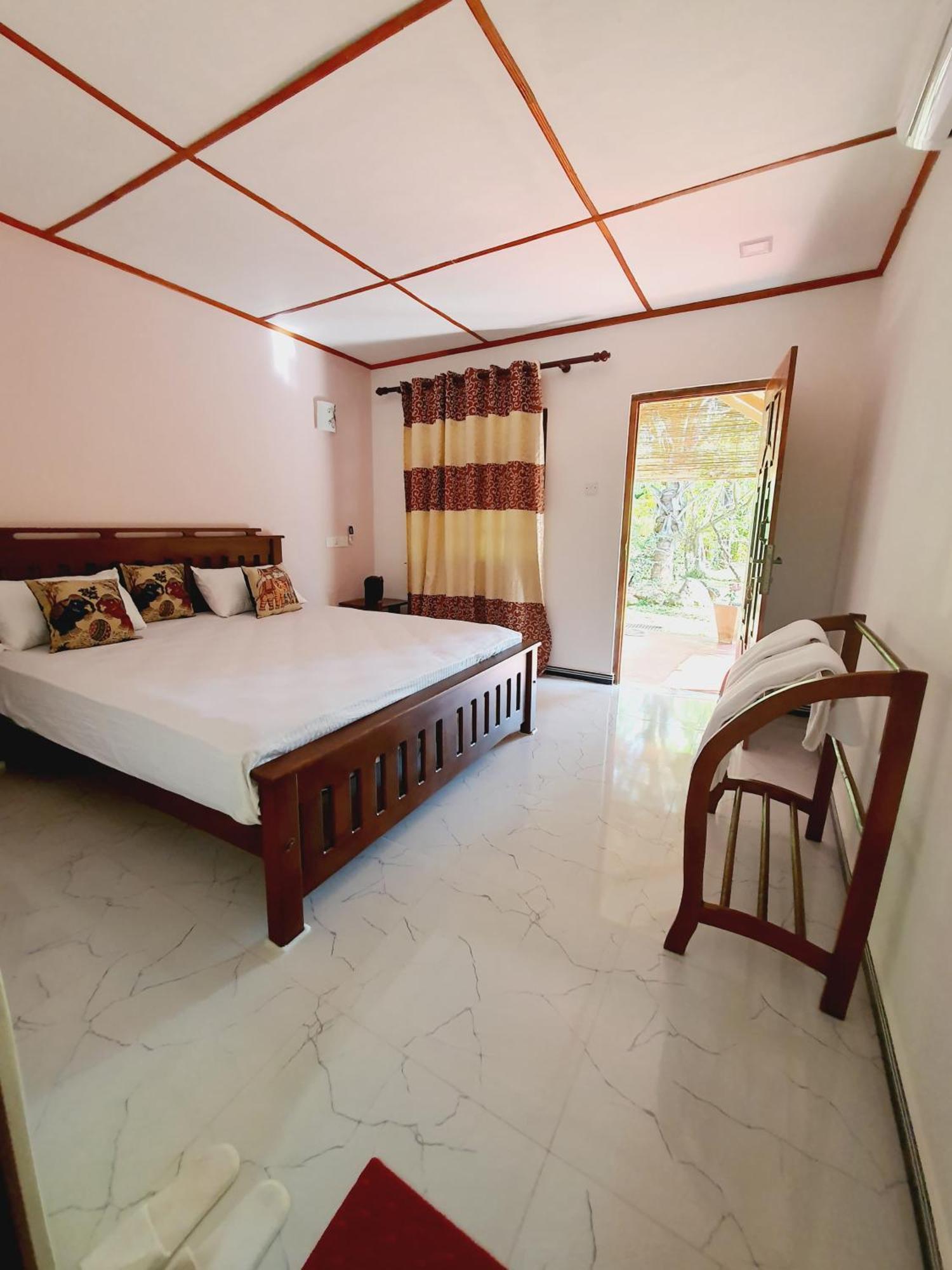 Jungle Eco Lodge & Safari Sigiriya Exterior photo
